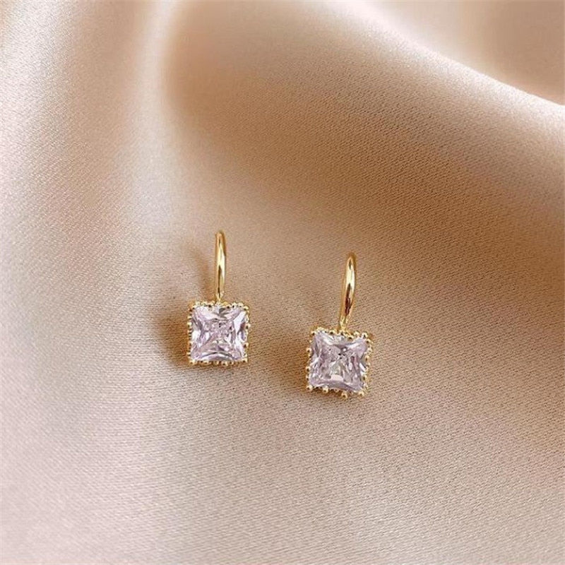 2026 Simple Black White Irregular Polyhedron Pendant Small Earrings 2021 New Girl Unusual Earrings Fashion Korean Jewelry For Woman