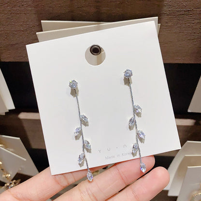 2026 Trend Simulation Pearl Long Earrings Female Moon Star Flower Rhinestone Wedding Pendant Earrings Fashion Korean Jewelry Earrings