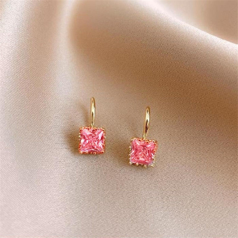 2026 Simple Black White Irregular Polyhedron Pendant Small Earrings 2021 New Girl Unusual Earrings Fashion Korean Jewelry For Woman