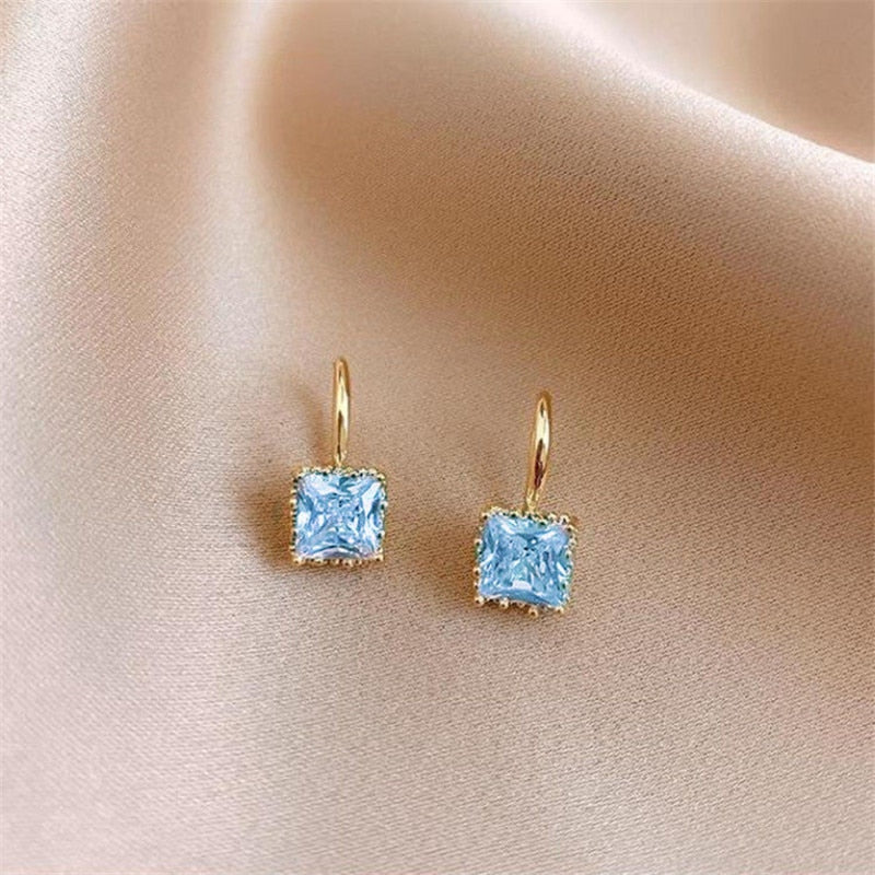 2026 Simple Black White Irregular Polyhedron Pendant Small Earrings 2021 New Girl Unusual Earrings Fashion Korean Jewelry For Woman