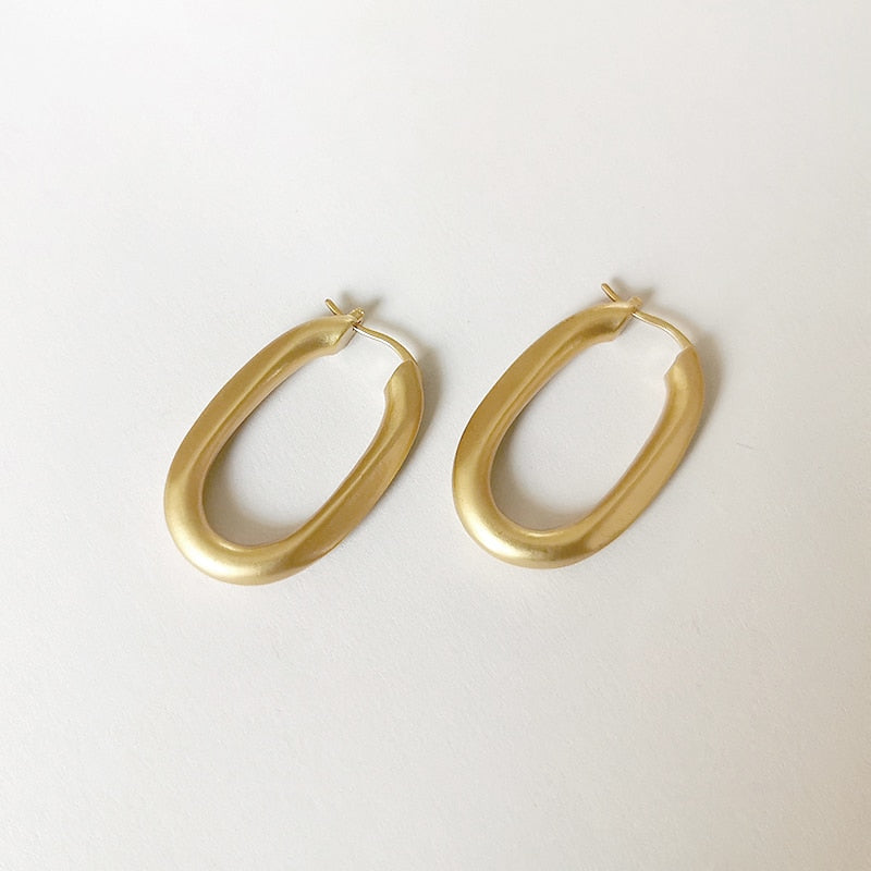 2026 Box O Shape Bright Matte Solid Gold Color Hoop Earrings Thick Oval Geometric Earrings Minimalist Earrings Stars Design