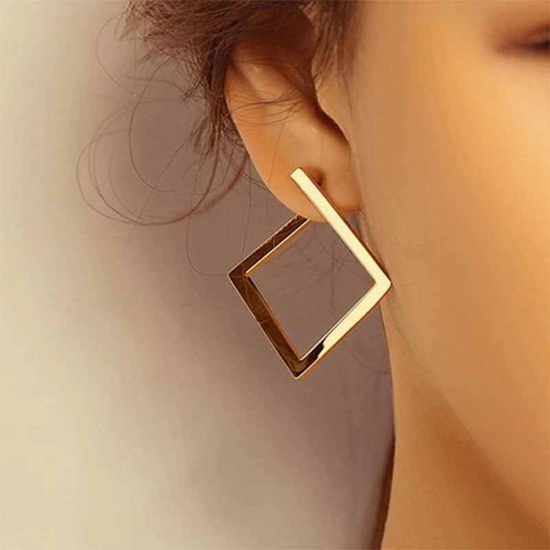 2026 Retro Minimalist Square Earrings Irregular Stud Earrings New Exaggerated Cold Wind Fashion Earring for Women Opening Accessories