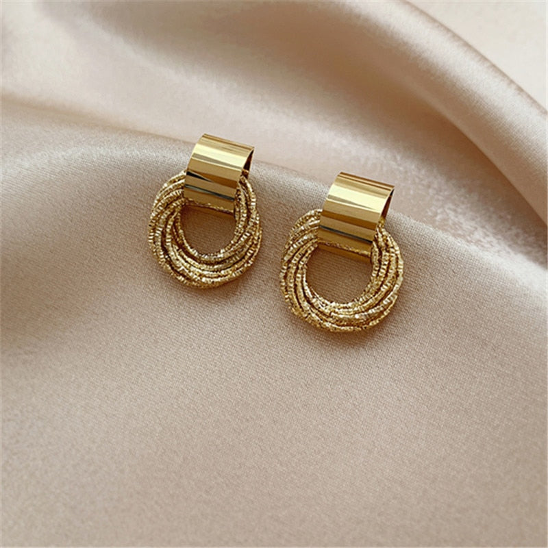 2026 Earrings Asymmetrical Round Hollow Round Black Stud Earrings Rhinestone Accessories For Women pendientes mujer