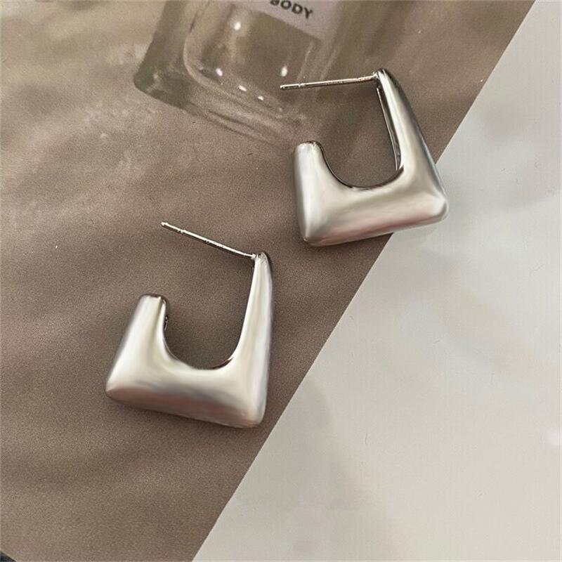 2026 Retro Minimalist Square Earrings Irregular Stud Earrings New Exaggerated Cold Wind Fashion Earring for Women Opening Accessories